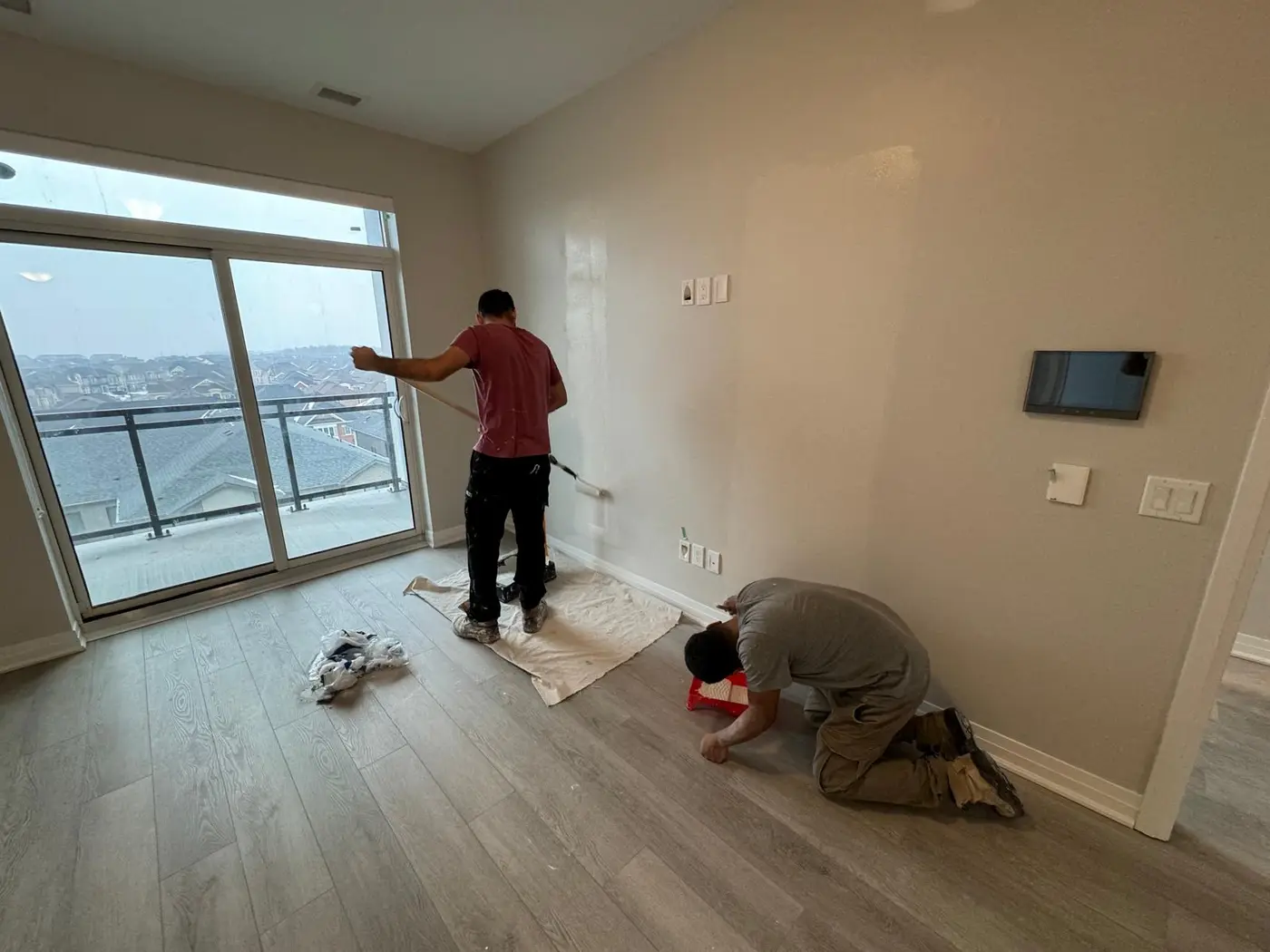 Painting on condo sites and in homes across the GTA, photo 1
